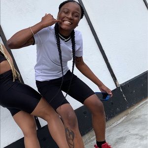 Meet your Posher, Sade